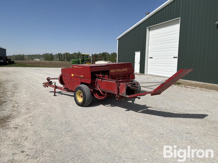 1976-new-holland-320-image-7