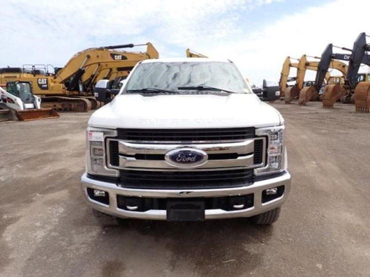 2018-ford-f250-xl-image-2