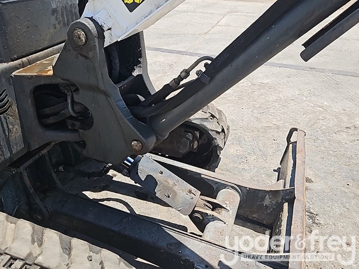 2019-bobcat-e32-image-14