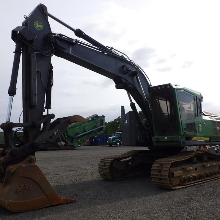 2017 DEERE 3754G