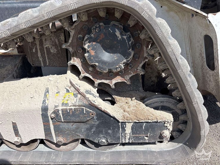 2021-bobcat-t62-image-23