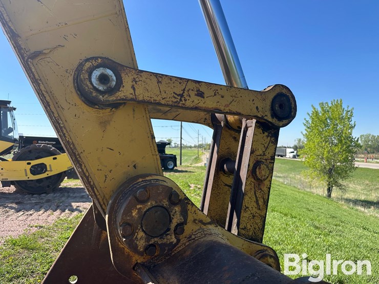 caterpillar-350l-image-20