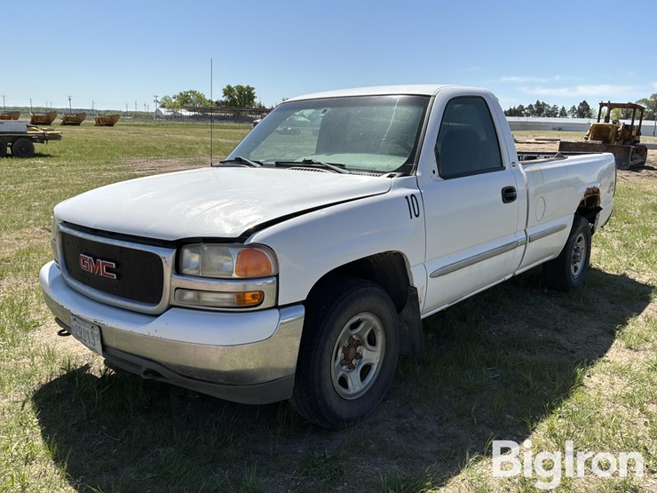 2002-gmc-sierra-1500-image-1