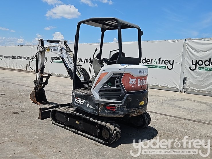 2019-bobcat-e32-image-4