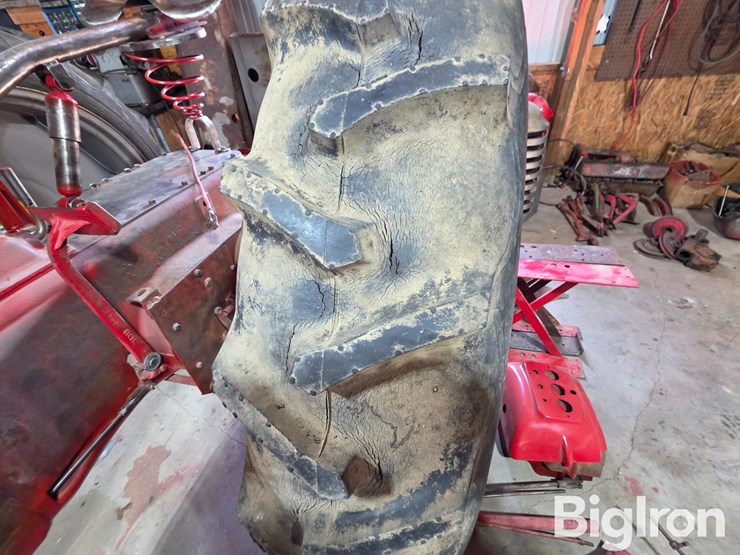 massey-ferguson-22-image-10
