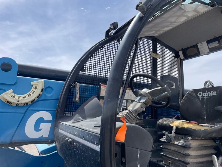 2019-genie-gth1256-image-28