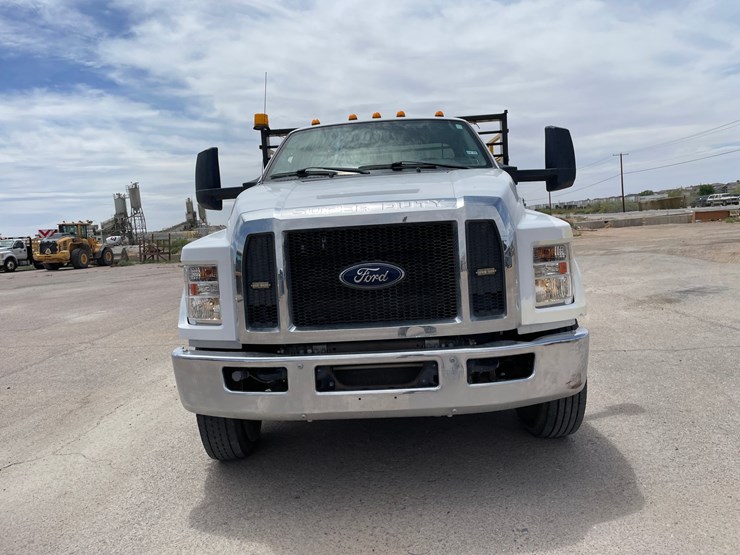 2019-ford-f750-image-2