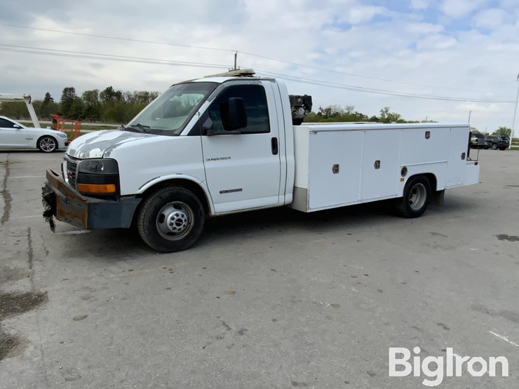 2003-gmc-3500-image-1