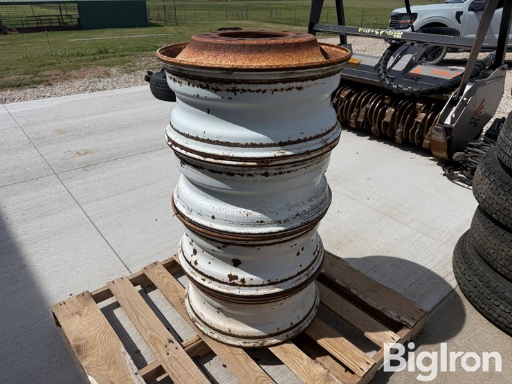 11r24.5-steel-rims-image-4