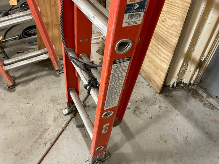 #4582-•-louisville-fiberglass-extension-ladder-image-5