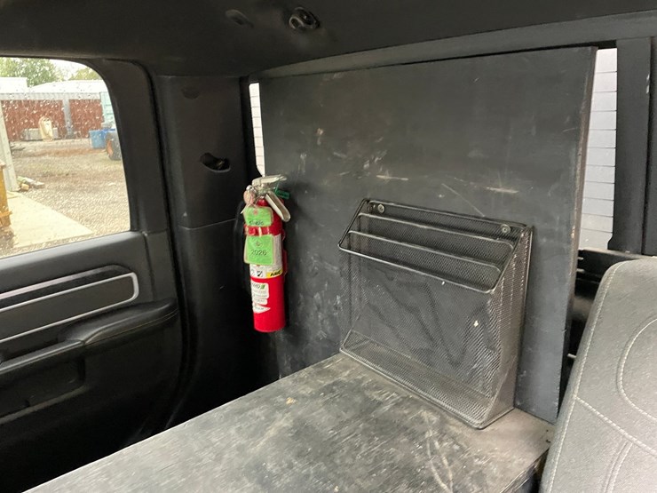 2019-dodge-ram-3500-image-36