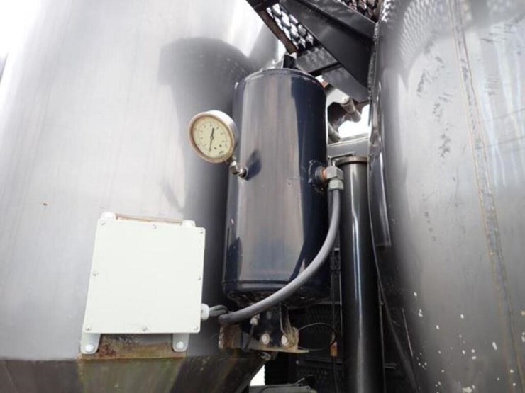 inoperable-2007-supervac-2000-on-2007-mack-ct713-1-image-57