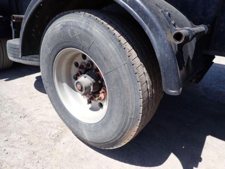 2007-axle-end-dump-image-39