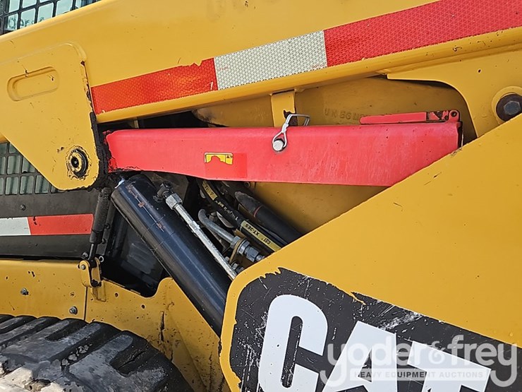 2018-caterpillar-299d2-image-22