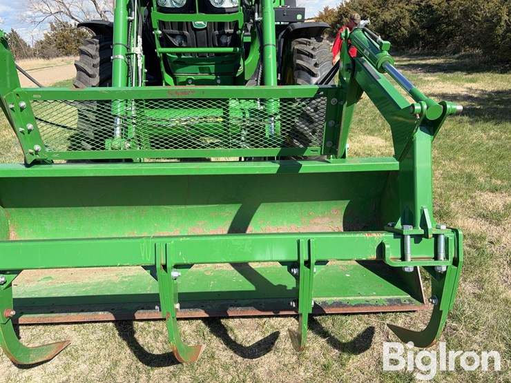 2020-john-deere-6155m-image-10