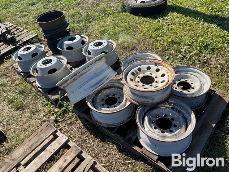 pallet-of-steel-wheels-image-7