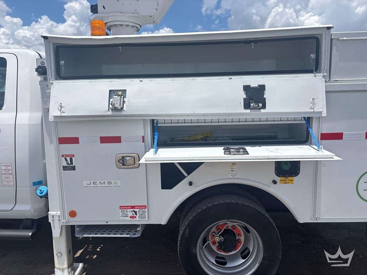 2021-ram-5500-chassis-4x4-altec-at37g-37ft.-bucket-truck-image-24