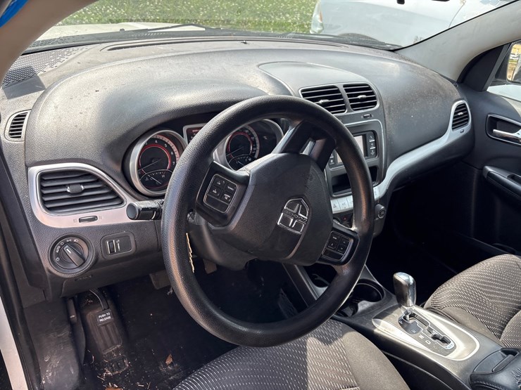 2016-dodge-journey-image-10