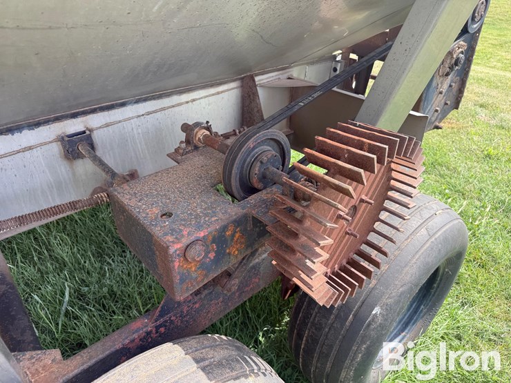 fertilizer-spreader-image-13