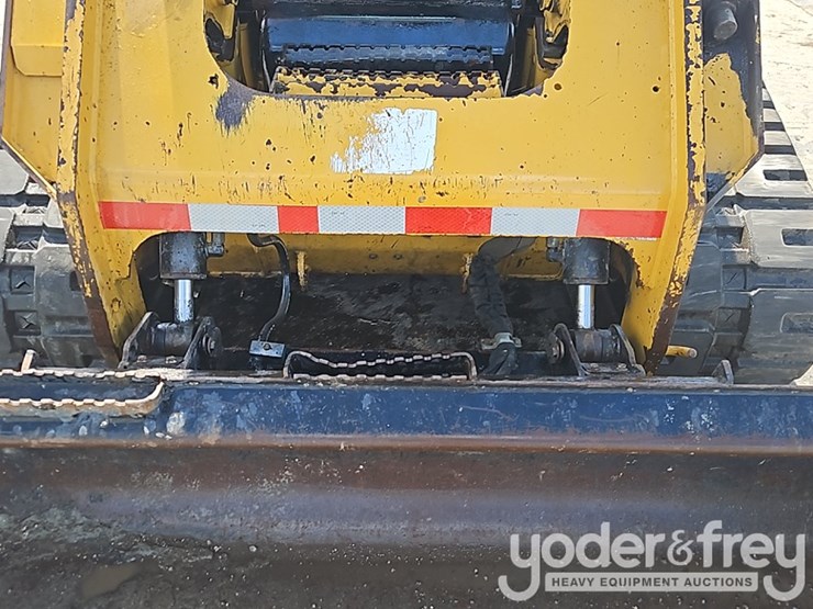2018-caterpillar-299d2-image-15