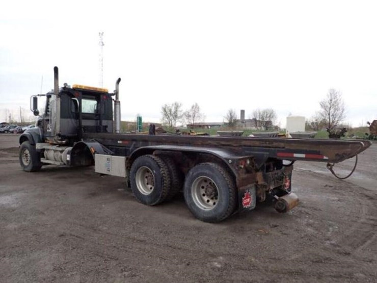 2004-mack-cv713-granite-t/a-rolloff-truck-1m2ag10c-image-7