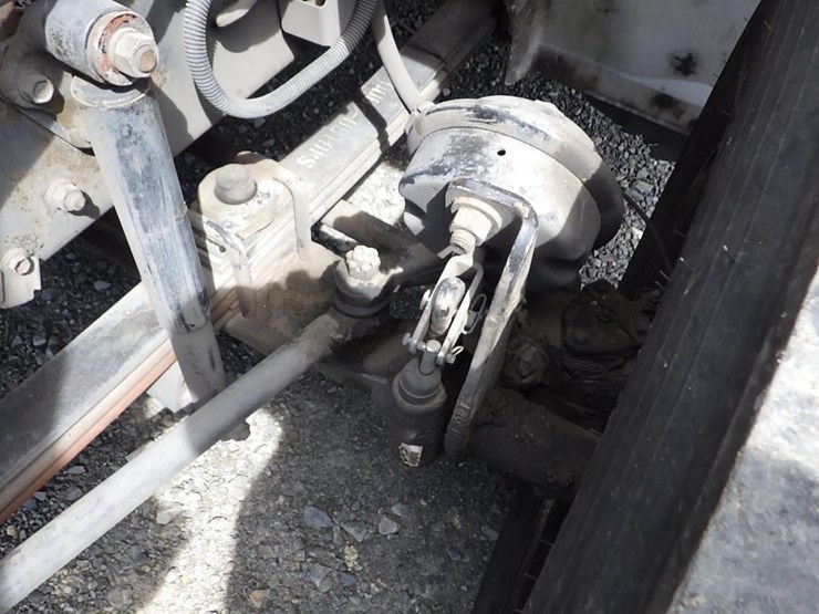 2018-hino-338-image-31