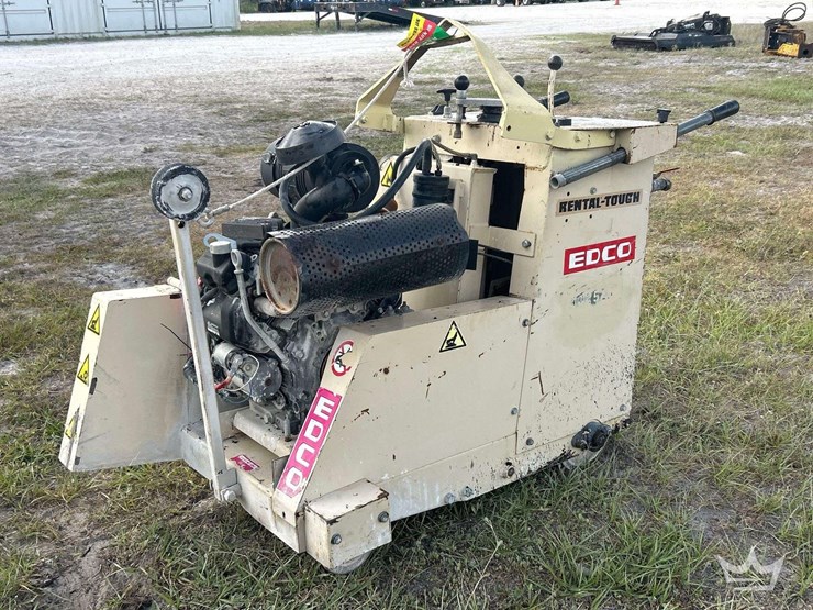 edco-ss-24-24h-self-propelled-walk-behind-concrete-saw-image-4