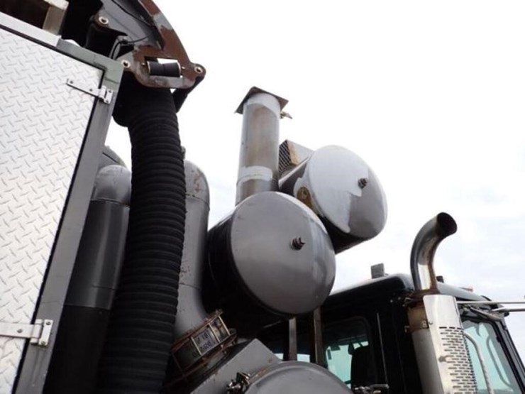 inoperable-2007-supervac-2000-on-2007-mack-ct713-1-image-108