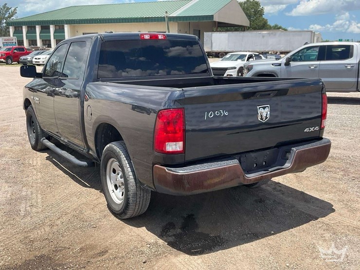 2016-dodge-1500-image-4