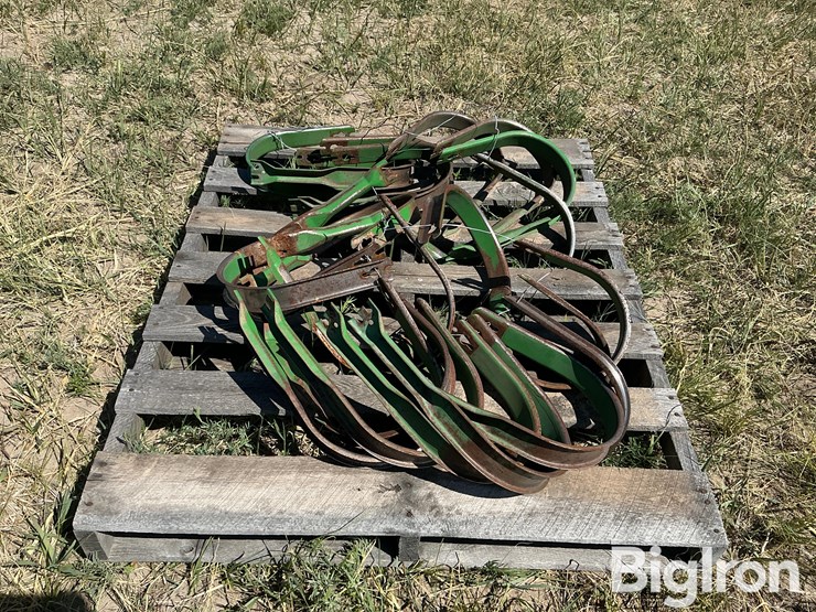 john-deere-568-image-2