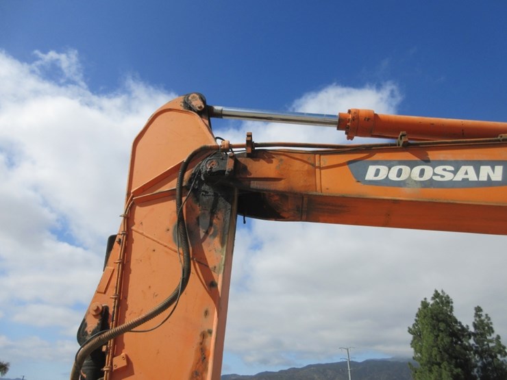 2010-doosan-dx140-lc-image-17