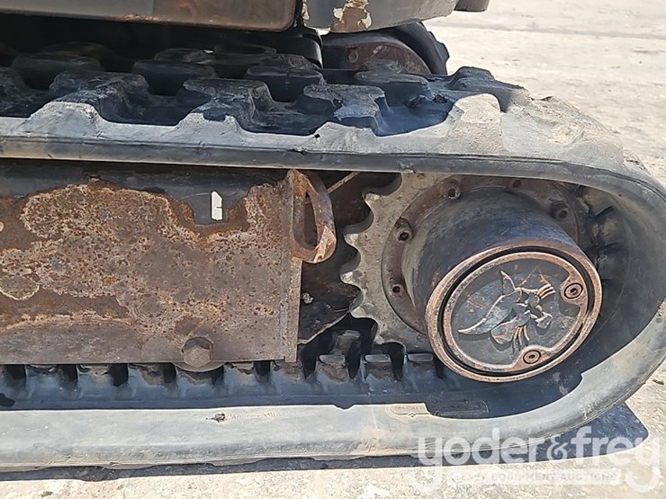 2020-bobcat-e20-image-21