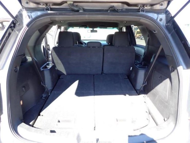 2014-ford-explorer-xlt-image-23
