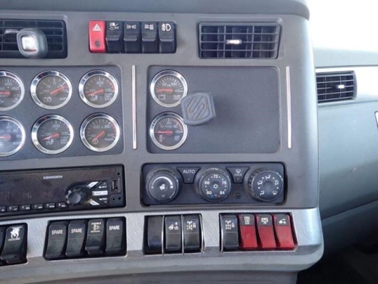 2019-kenworth-t880-image-19