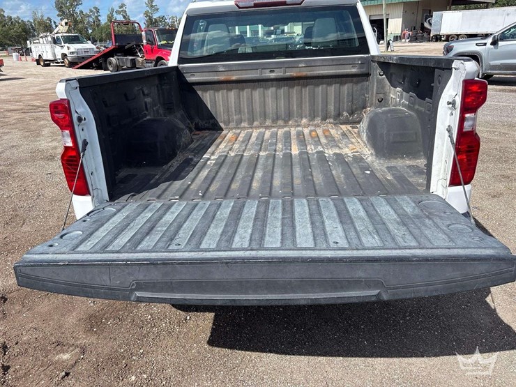 2020-chevrolet-silverado-1500-image-21
