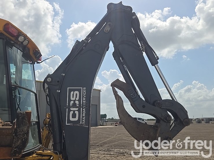 2020-deere-310sl-image-23