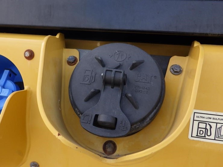 2018-caterpillar-d5k2-xl-image-12