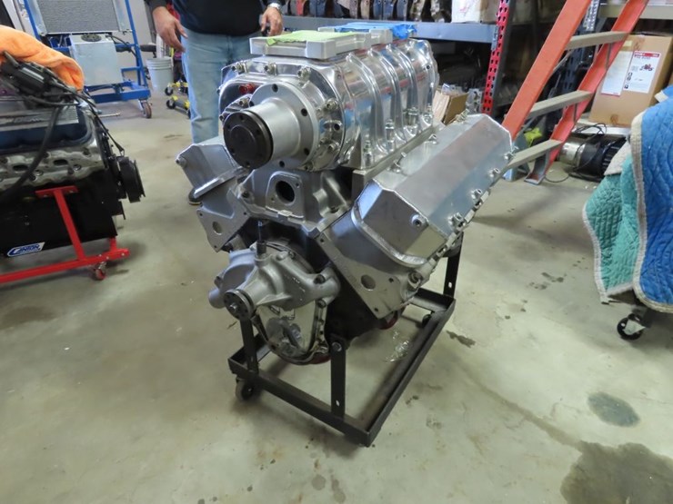 modified-chevrolet-427-v8-motor-image-5