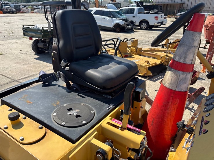 #3-•-2019-mauldin-compact-roller-image-9