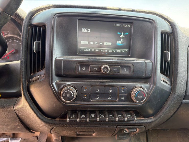 2018-chevrolet-silverado-3500hd-image-10