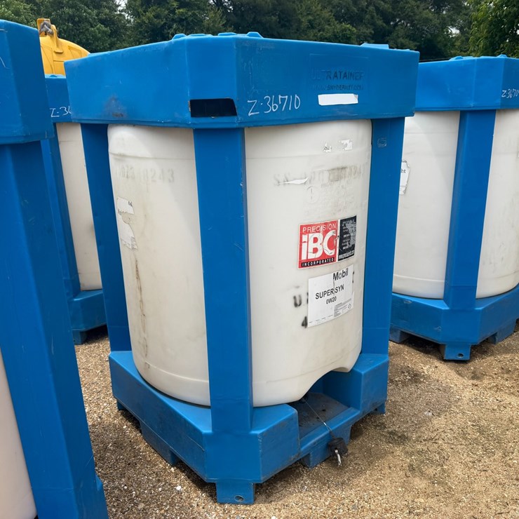 #1655 • 275 GALLON PLASTIC STORAGE OIL TANK