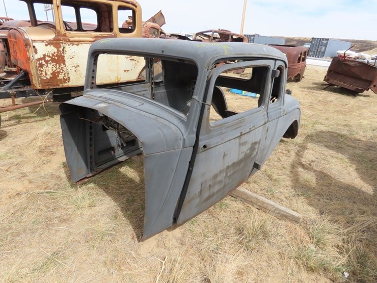 1933-dodge-5-window-coupe-project-image-3