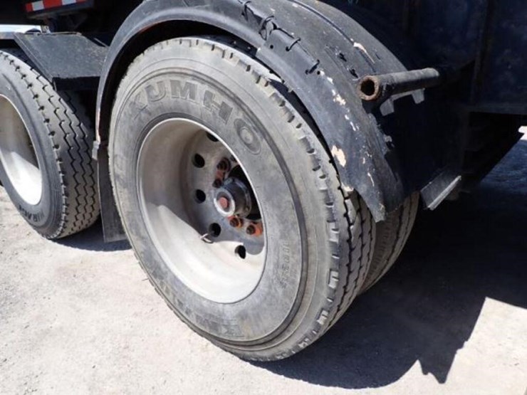 2007-axle-end-dump-image-34