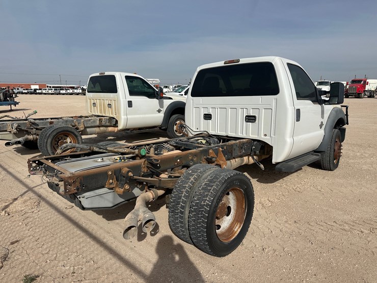 2011-ford-f550-image-5