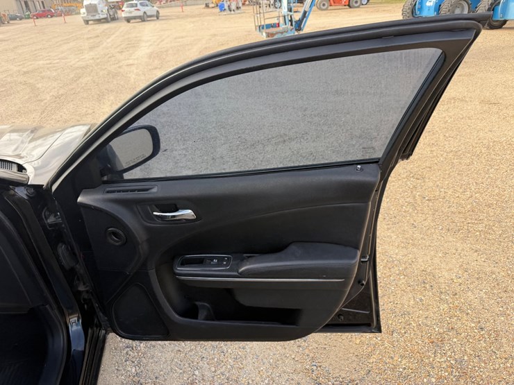 #34240-•-2014-dodge-charger-image-12