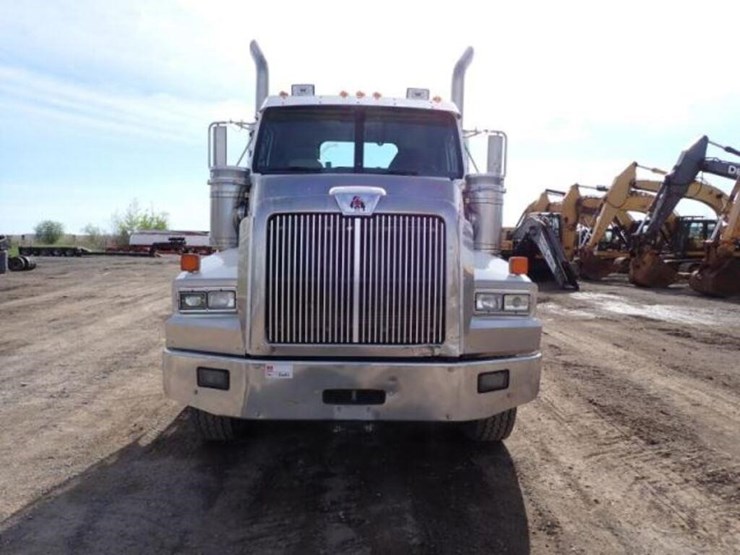 2013-western-star-4900sb-image-2