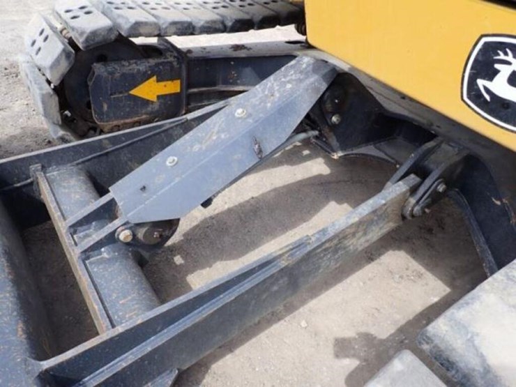 2022-deere-75g-image-38