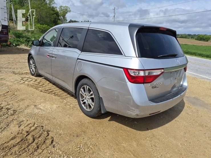 2011-honda-odyssey-image-9