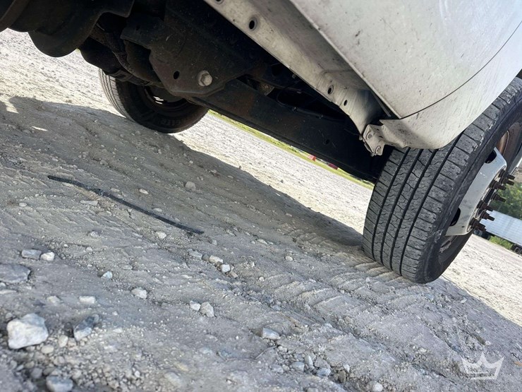 2015-ford-f350-image-22