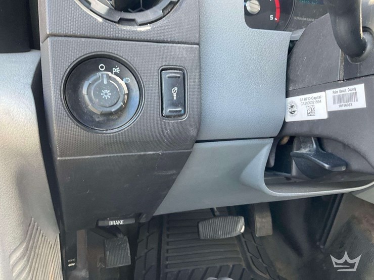 2015-ford-f550-image-16